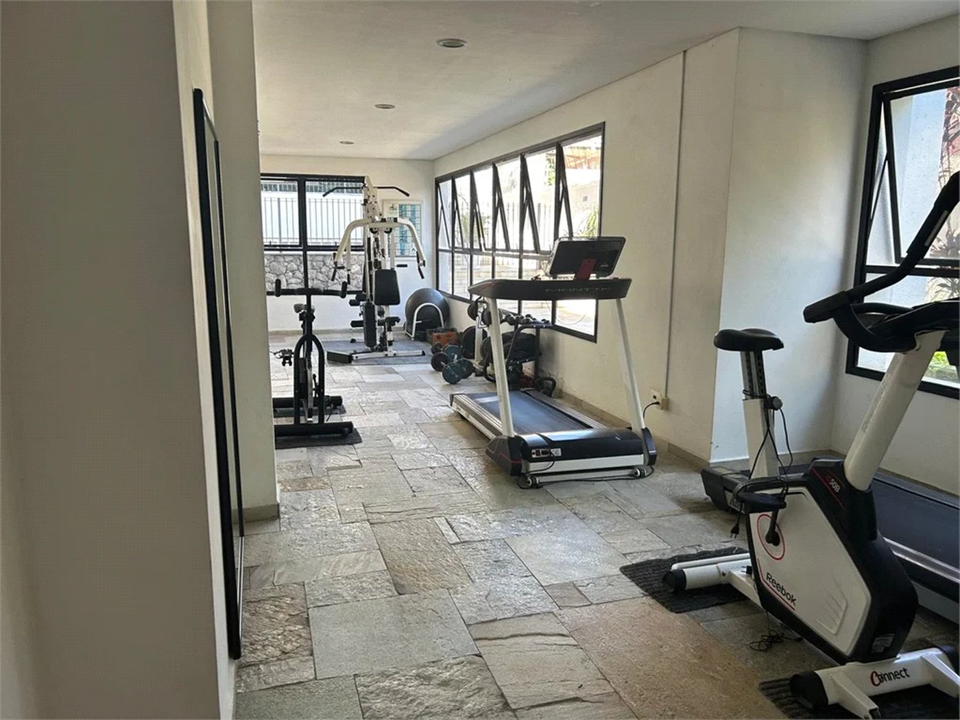 Apartamento para alugar com 3 quartos, sendo 1 suíte, em Pinheiros, São Paulo, SP
