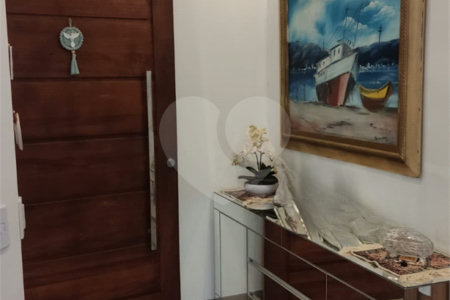 Casa à venda com 4 quartos, sendo 1 suíte,  em Bosque de Ponta Porã, Ponta Porã, MS