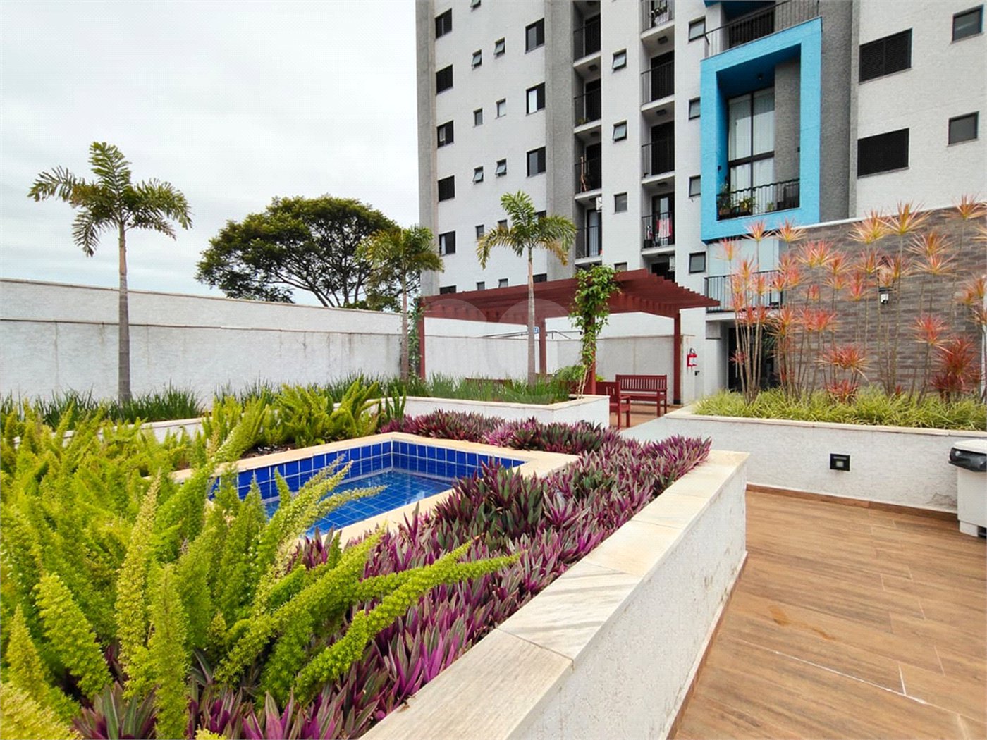 Apartamento à venda ou para alugar com 3 quartos, sendo 2 suítes, em Vila Ginez, Itapetininga, SP