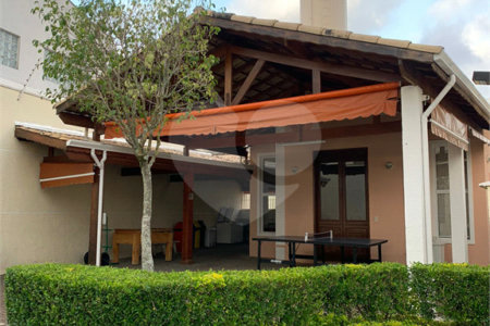 Casa à venda com 3 quartos, sendo 2 suítes,  no condomínio Residencial Jardins, São Bernardo do Campo - SP