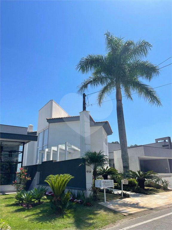 Casa à venda com 3 suítes no condomínio Aruã Ecopark Lagos, Mogi das Cruzes - SP