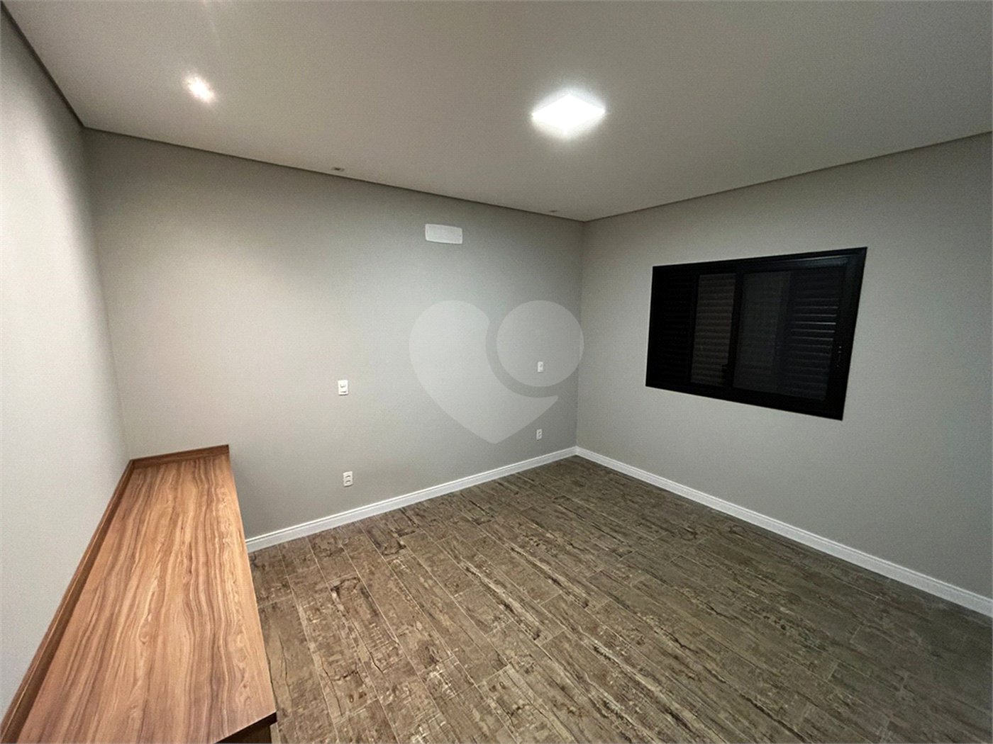 Casa para venda no condomínio de alto padrão Damha III,