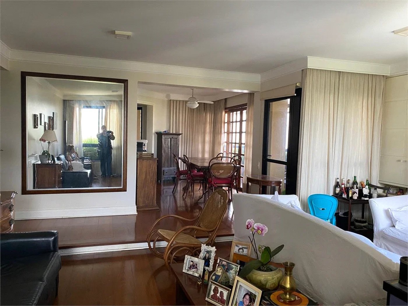 Apartamento à venda com 4 quartos, sendo 3 suítes,  em Vila Morumbi, São Paulo, SP