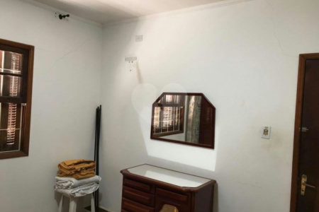 Sobrado à venda com 2 quartos em Parque Vitória, São Paulo, SP