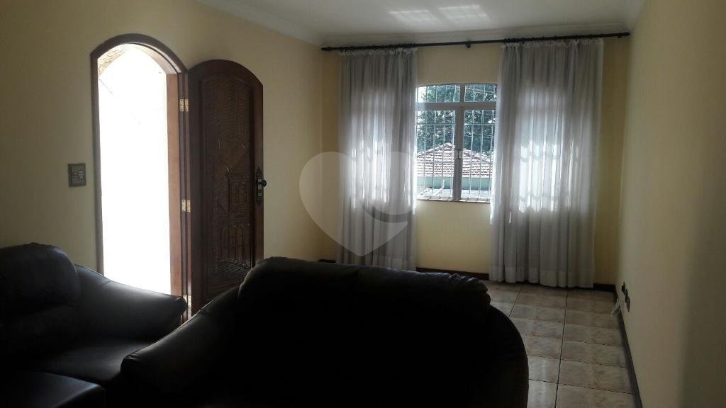 Sobrado à venda com 3 quartos, sendo 1 suíte, em Vila Nivi, São Paulo, SP