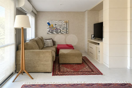 Apartamento com 3 suítes á venda no Condomínio Chácara Alto da Boa Vista, São Paulo - SP