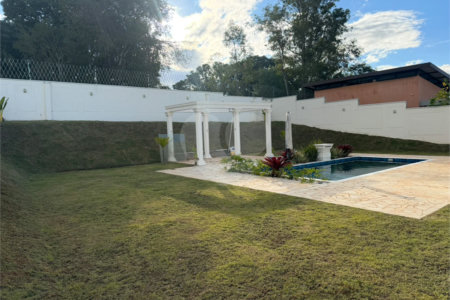 Casa à venda com 1 quarto no condomínio Village Saint Charbel, Araçoiaba da Serra - SP