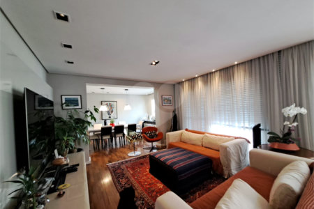 Apartamento à venda com 3 suítes em Campo Belo, São Paulo, SP