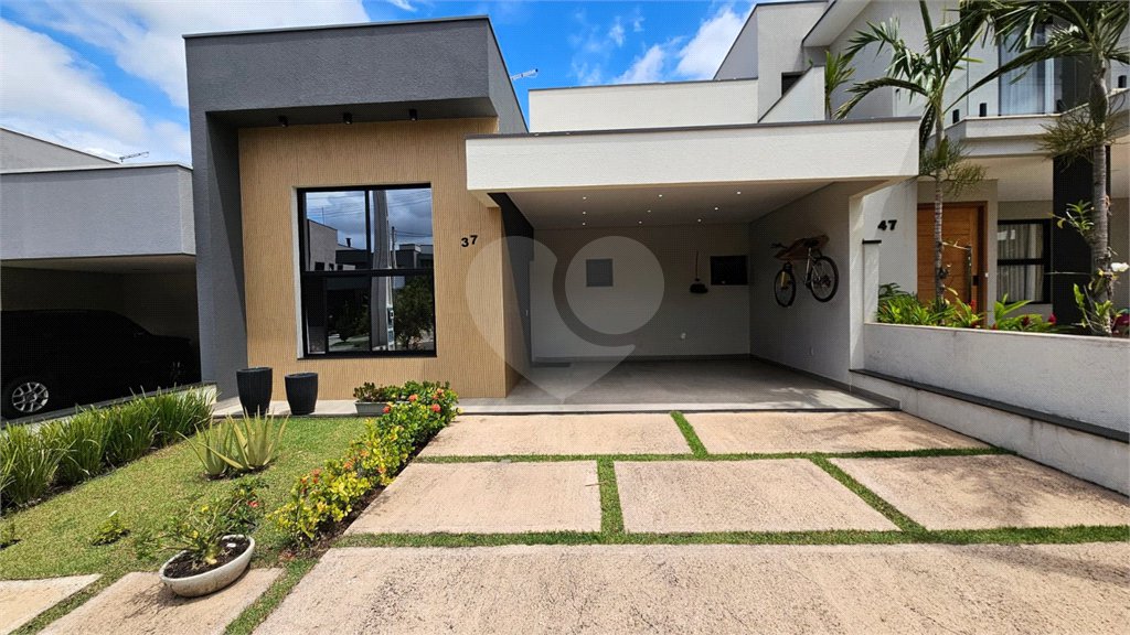 Casa à venda com 3 suítes no condomínio Mantova, Indaiatuba - SP