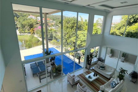 Casa à venda com 6 quartos, sendo 4 suítes,  no condomínio Estância Marambaia, Vinhedo - SP
