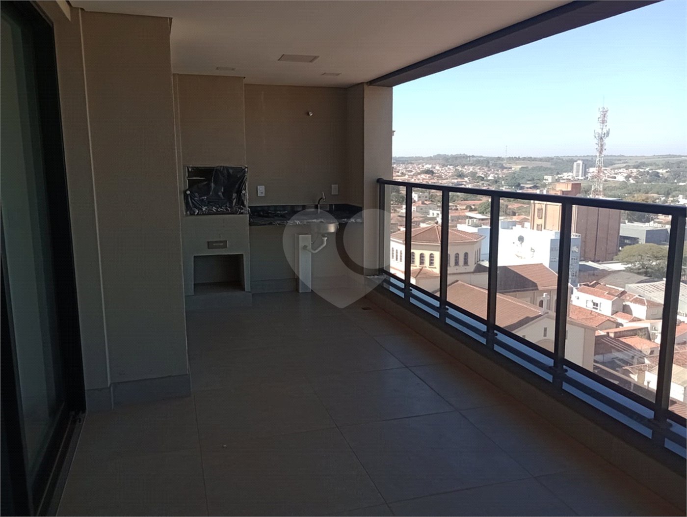 Apartamento à venda com 3 suítes no Centro, Itapetininga, SP