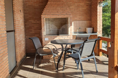 Chácara à venda com 4 quartos, sendo 2 suítes, em Vale dos Pinheiros, Atibaia, SP