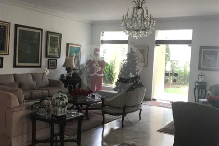 Casa à venda com 4 suítes em Jardim Leonor, São Paulo, SP