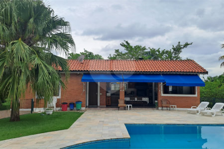Casa à venda com 3 quartos, sendo 1 suíte, no condomínio Residencial Vale das Laranjeiras, Indaiatuba - SP