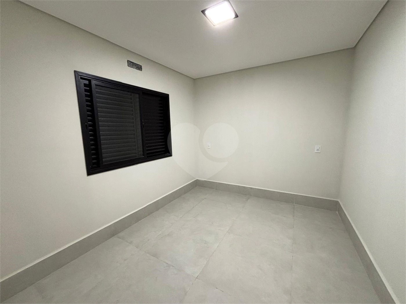 Casa à venda com 2 quartos, sendo 1 suíte, em Jardim Taquaral, Salto, SP