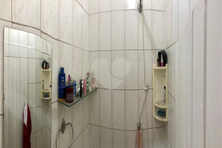 Casa Térrea à venda com 3 quartos em Cidade Domitila, São Paulo, SP