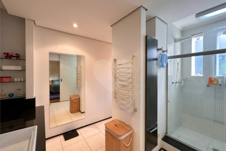 Casa à venda com 3 quartos, sendo 1 suíte,  no condomínio Barão do Triunfo, São Paulo - SP