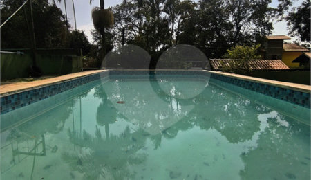 Sobrado à venda ou para alugar com 4 suítes em Serra da Cantareira, Mairiporã, SP