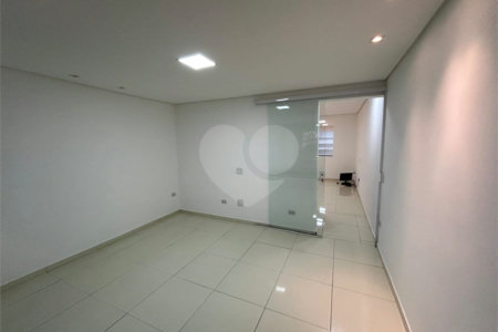 Casa de Vila para alugar com 4 suítes em Vila Romana, São Paulo, SP