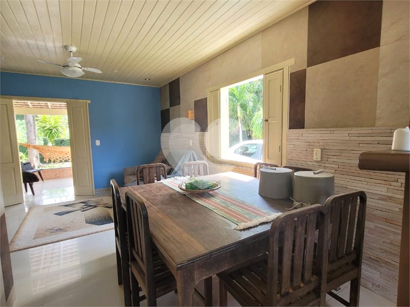 Casa à venda com 4 quartos, sendo 2 suítes, no Centro, Santa Cruz Cabrália, BA