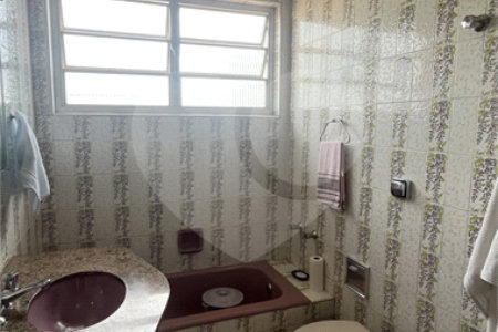 Casa Térrea com 3 dormitórios no Centro de Atibaia