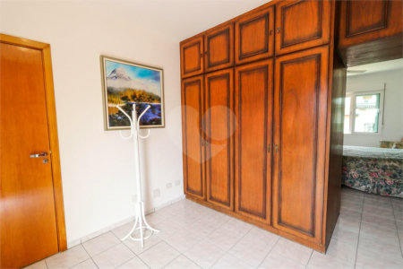 Casa à venda com 4 quartos, sendo 1 suíte, em Jardim Franca, São Paulo, SP
