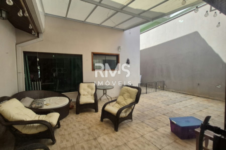 Casa à venda com 3 suítes no condomínio Granja Olga II, Sorocaba - SP