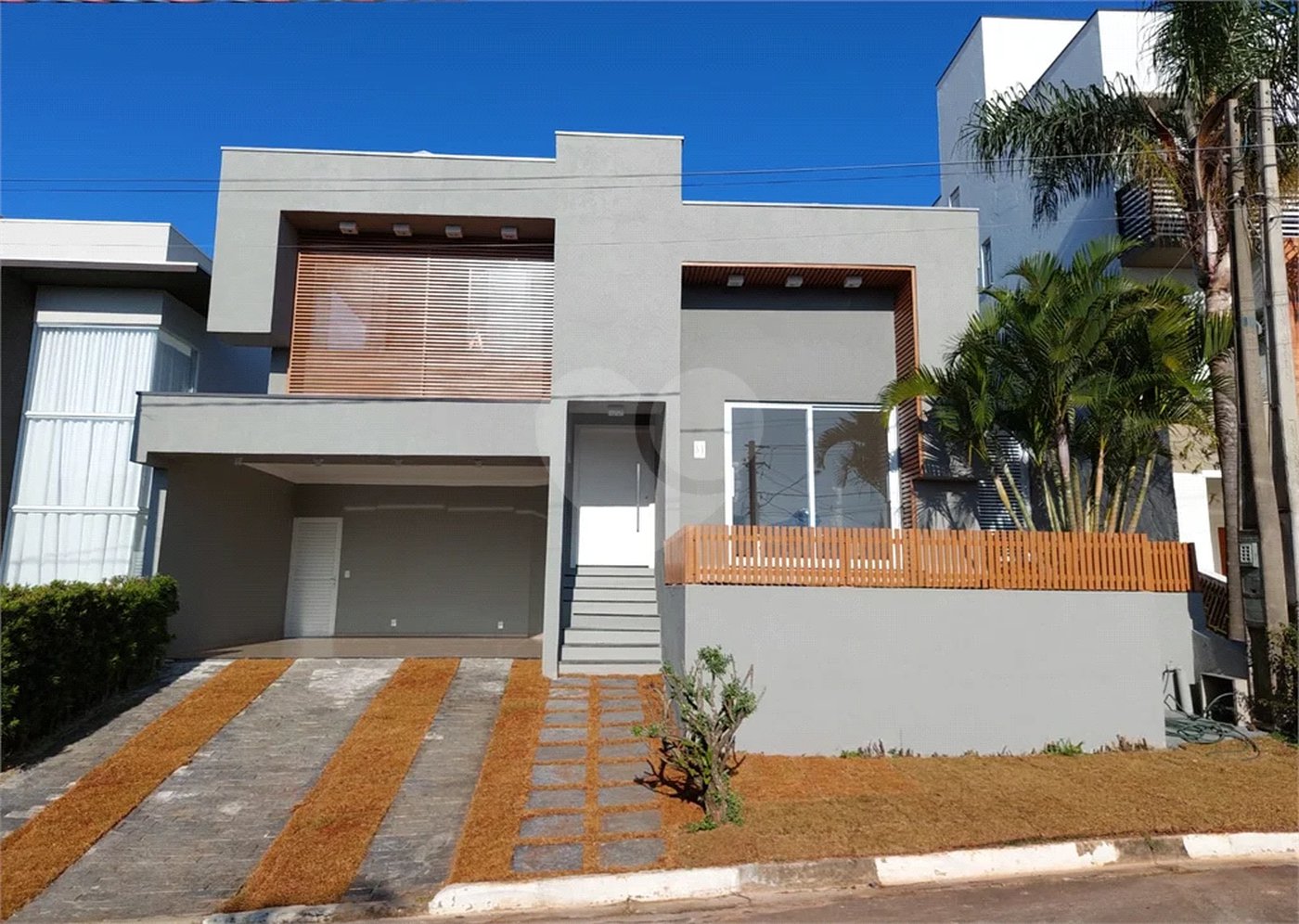Casa à venda ou para alugar com 3 suítes em Pinheirinho, Vinhedo, SP