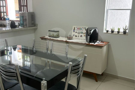Casa à venda com 3 quartos, sendo 1 suíte,  no Centro, Mogi das Cruzes, SP