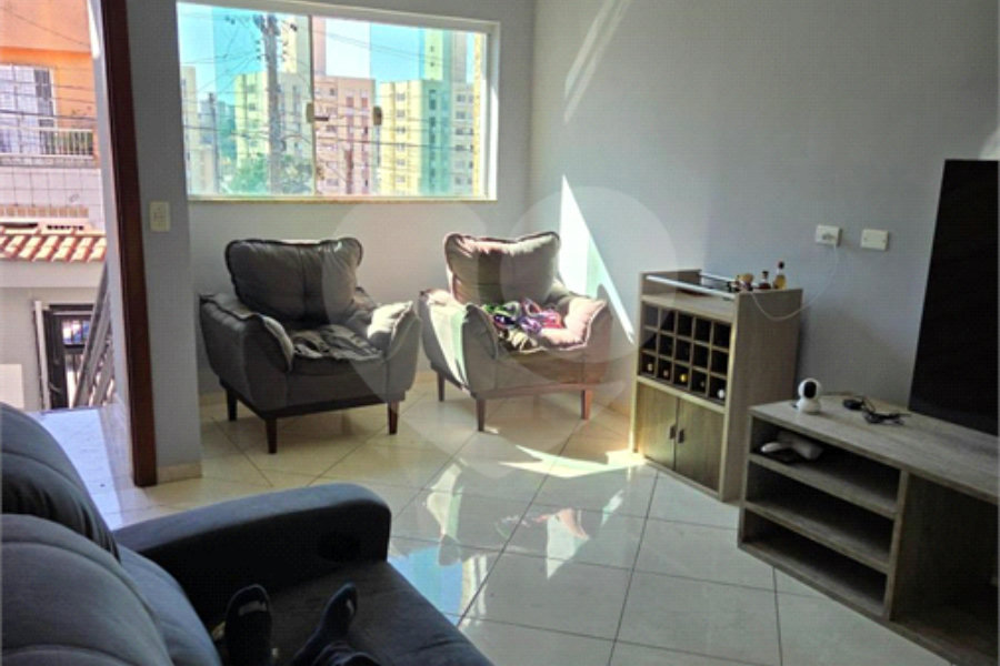 Sobrado à venda com 3 quartos, sendo 1 suíte, em Vila Gustavo, São Paulo, SP