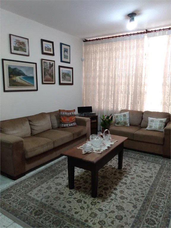 Sobrado à venda com 3 quartos em Vila Cordeiro, São Paulo, SP