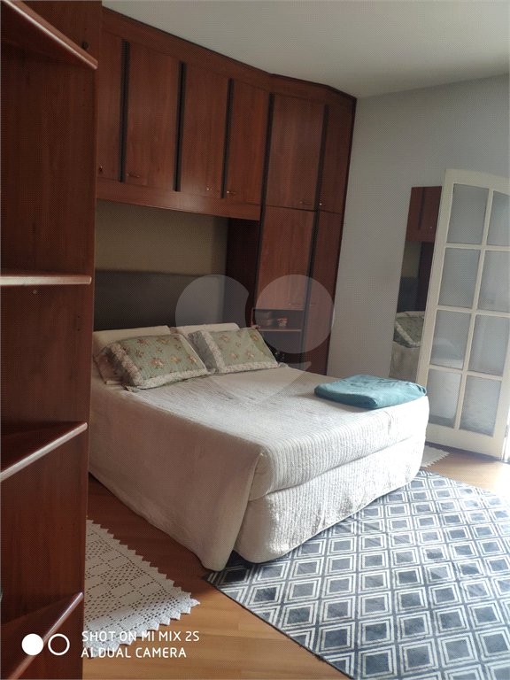 Sobrado à venda com 4 quartos, sendo 1 suíte, em Chácara Jafet, Mogi das Cruzes, SP