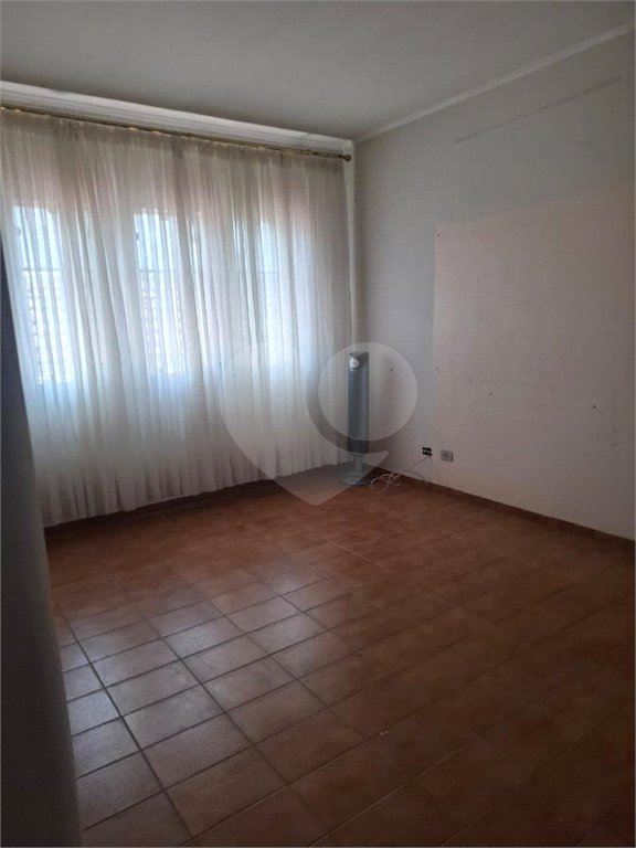 Sobrado à venda com 4 quartos, sendo 2 suítes,  em Campestre, Santo André, SP