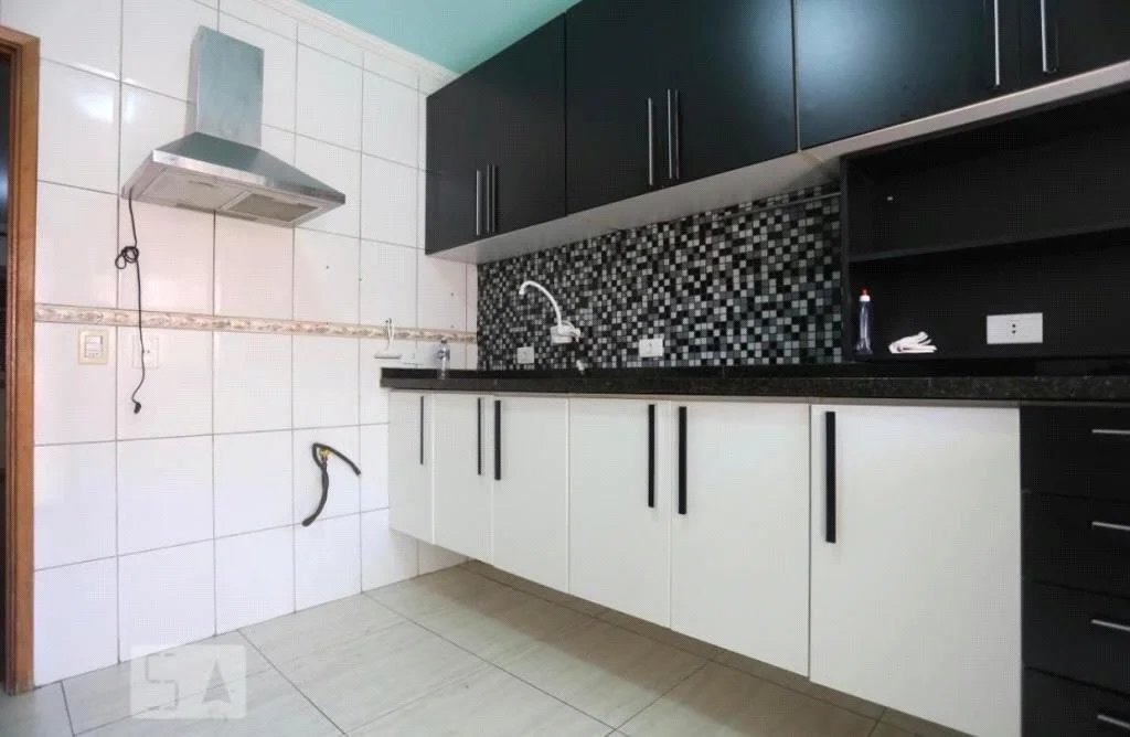 Casa à venda com 2 quartos, sendo 1 suíte,  em Jardim Ivana, São Paulo, SP