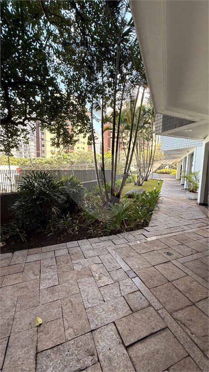Apartamento à venda com 3 quartos, sendo 1 suíte, em Vila Andrade, São Paulo, SP