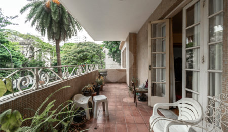 Apartamento à venda com 4 quartos, sendo 1 suíte, em Higienópolis, São Paulo, SP