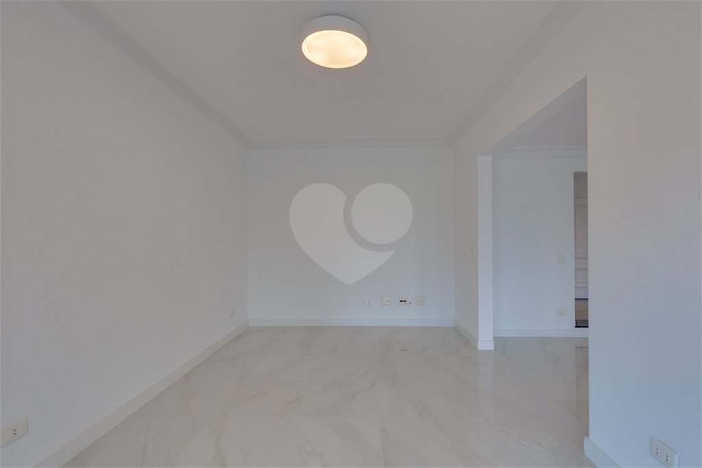 Apartamento à venda com 4 suítes em Jardim Marajoara, São Paulo, SP