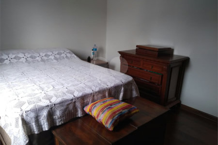 Sobrado à venda com 4 quartos, sendo 2 suítes, em Jardim Franca, São Paulo, SP