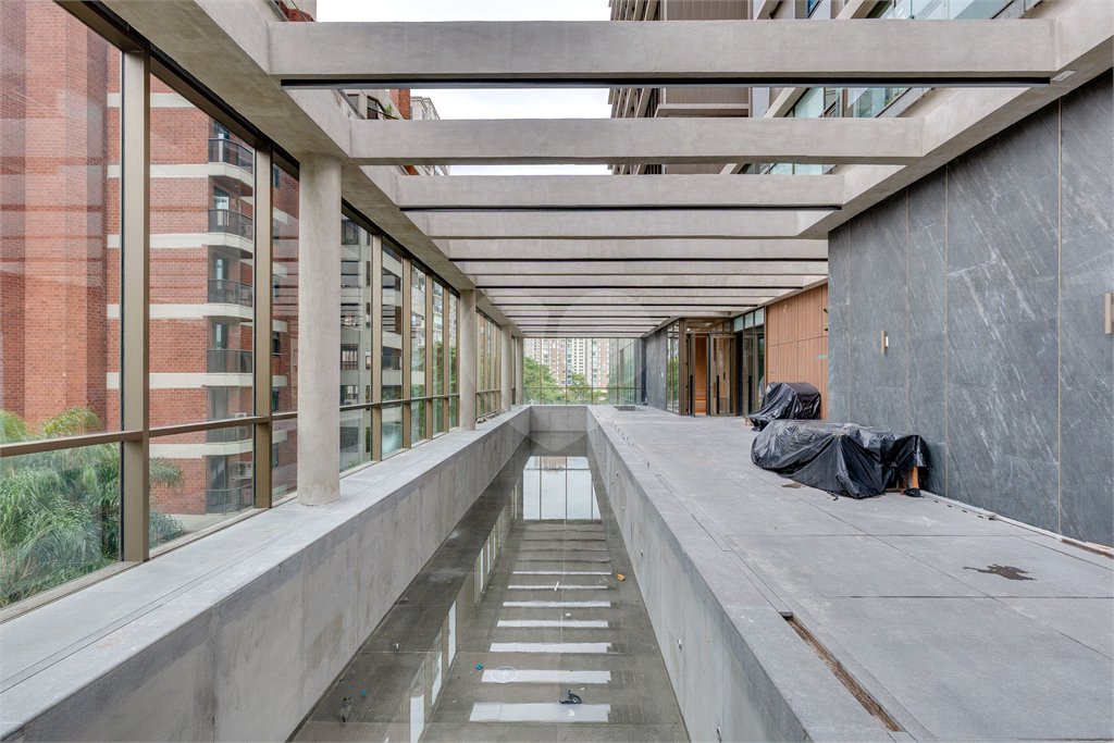 Apartamento à venda com 4 suítes em Moema, São Paulo, SP