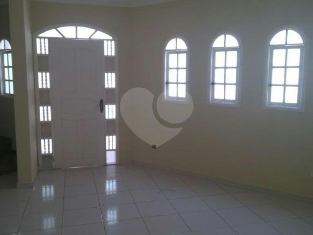 Casa à venda com 3 quartos, sendo 1 suíte,  no condomínio São Marcos, São Paulo - SP
