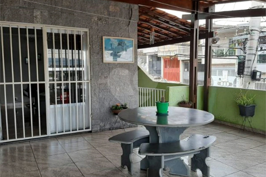 Sobrado à venda com 3 quartos, sendo 1 suíte, em Jaraguá, São Paulo, SP