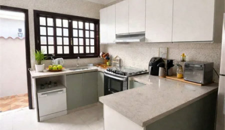 Casa à venda com 4 quartos, sendo 1 suíte,  em City Bussocaba, Osasco, SP