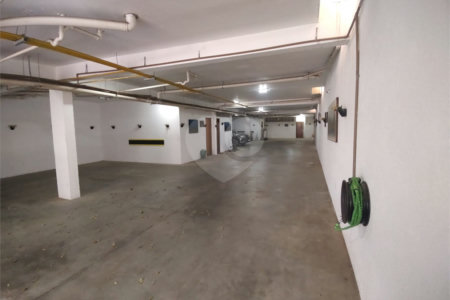 Casa à venda com 3 suítes no condomínio Morada das Hortênsias, São Paulo - SP