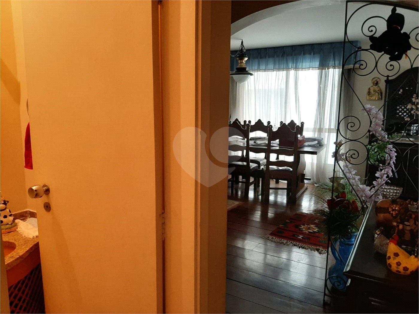 Apartamento à venda ou para alugar com 3 quartos, sendo 1 suíte,  em Indianópolis, São Paulo, SP