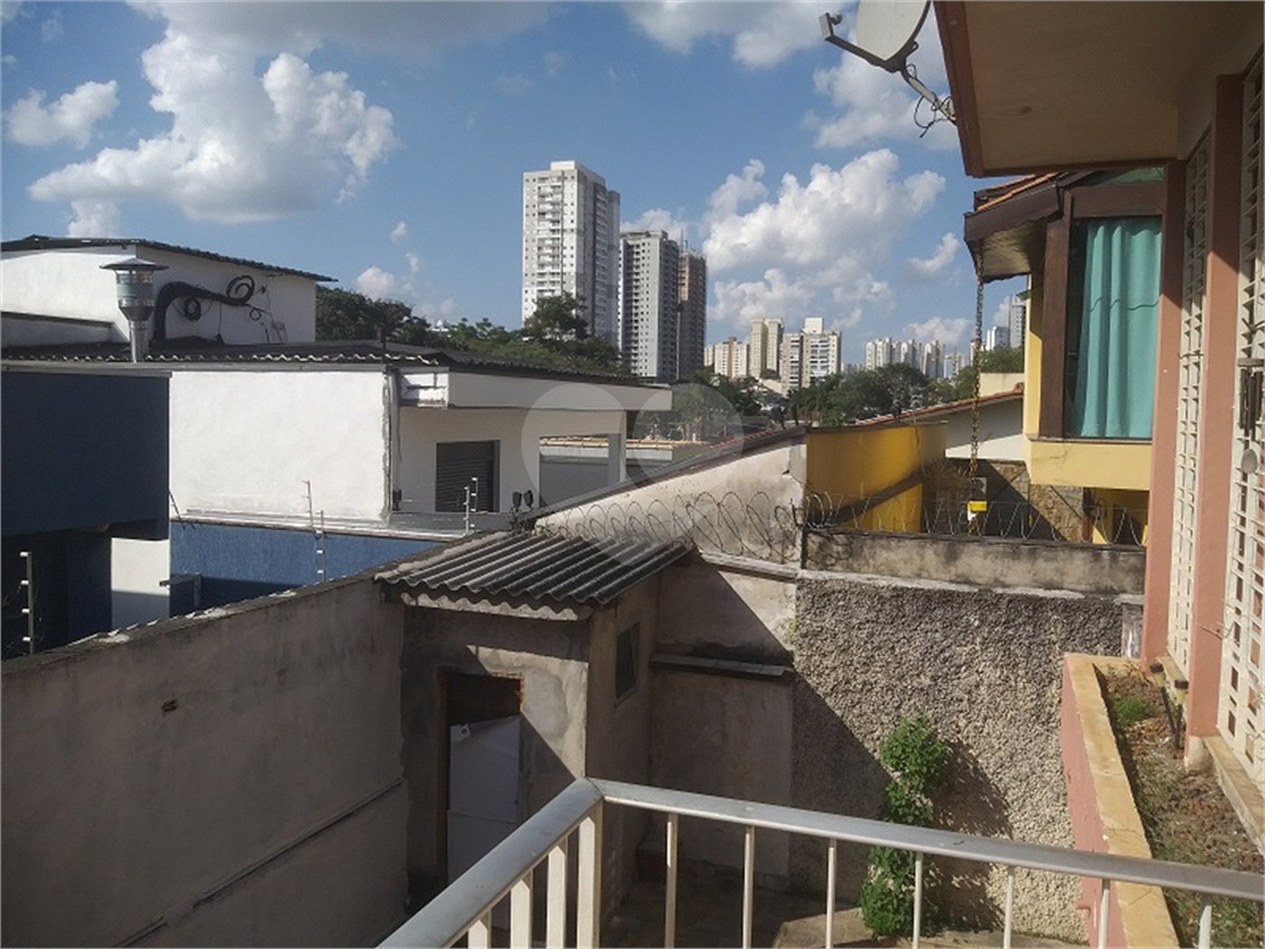 Casa à venda com 4 quartos, sendo 1 suíte, em Vila Galvão, Guarulhos, SP