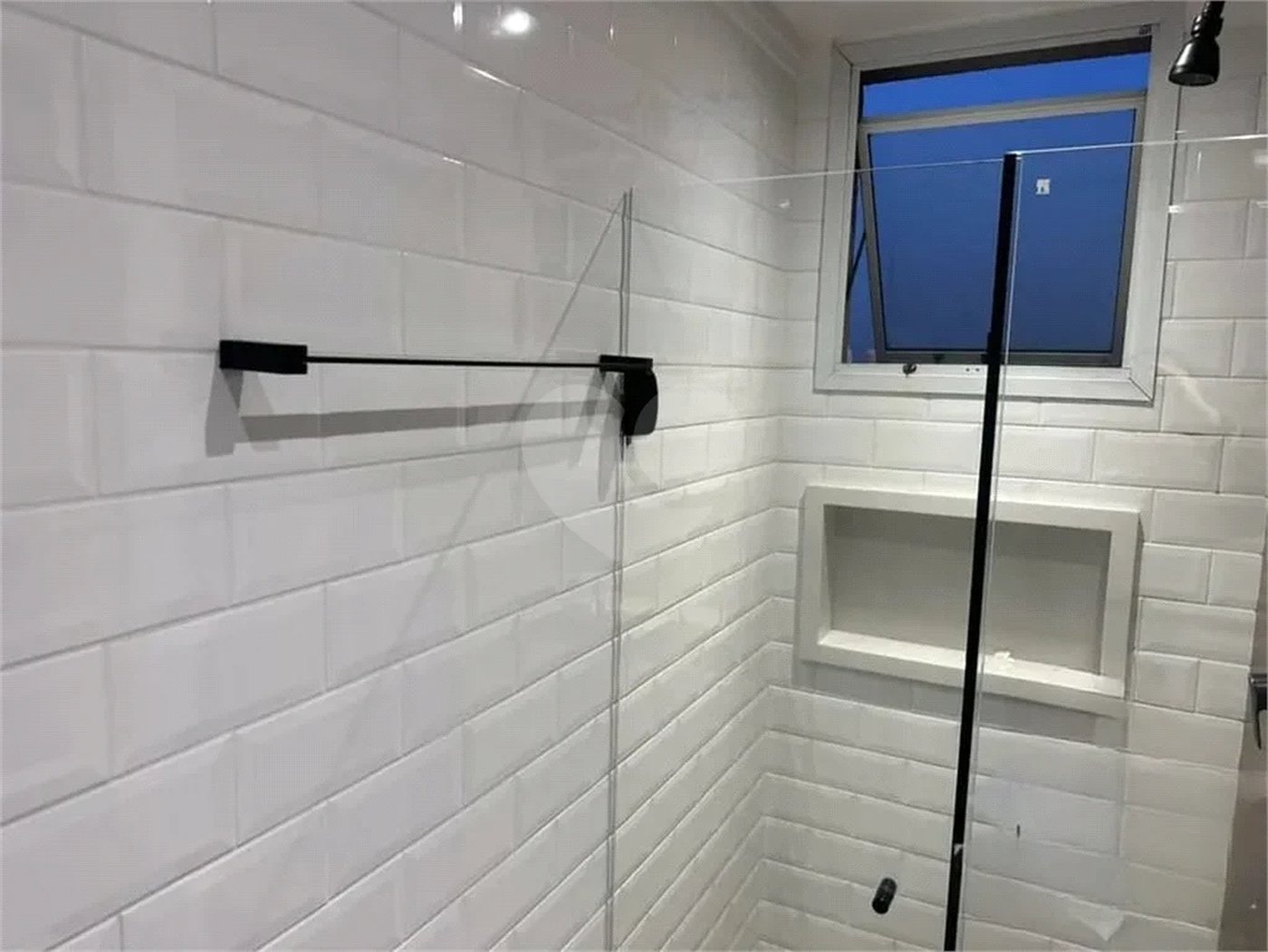Aptº venda Mooca, 149m², andar alto, 4 dorms, 3 suítes, 2 vagas, varanda gourmet, ar condicionado.