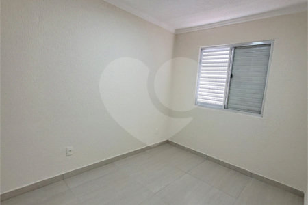 Seu Novo Lar Te Espera: Casa Aconchegante, Pronta para Morar e com 2 dormitórios e Amplo Quintal!
