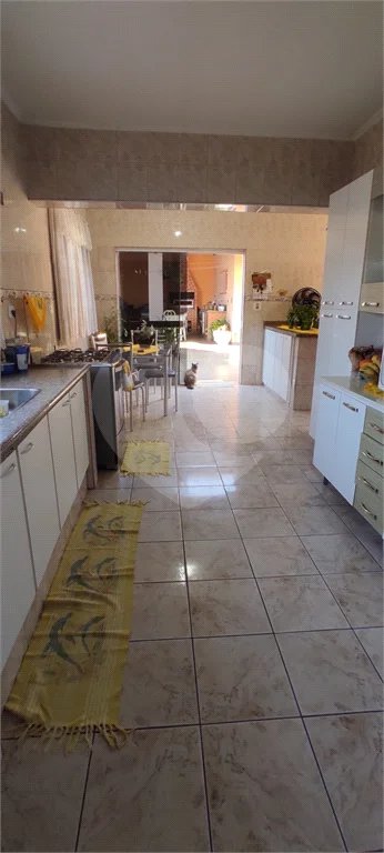 Casa a venda na cidade de São Pedro - SP.