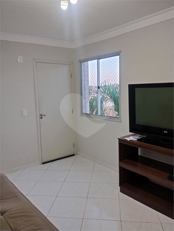 JARAGUÁ – FIT JARAGUÁ. Apartamento lindinho, em condomínio praticamente novo, super organizado e agradável, em local tranquilo com vista livre.
