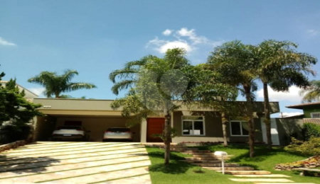 Casa à venda com 3 quartos, sendo 1 suíte,  no condomínio Bosque de Grevilea, Vinhedo - SP